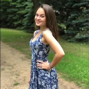 instagram @emeliataber